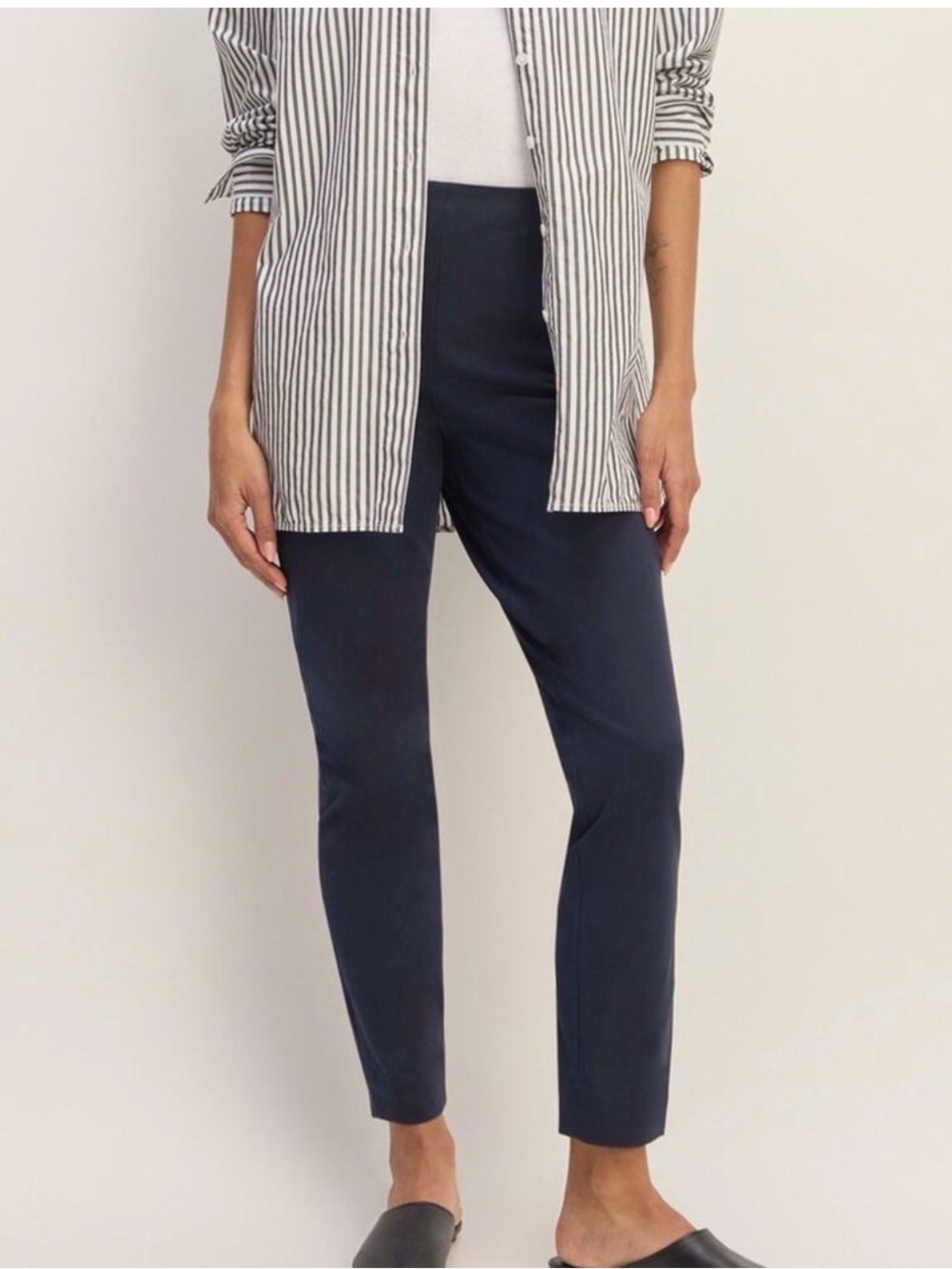 Made in USA Navy Women’s Slim Ponte Pants with back slit size small